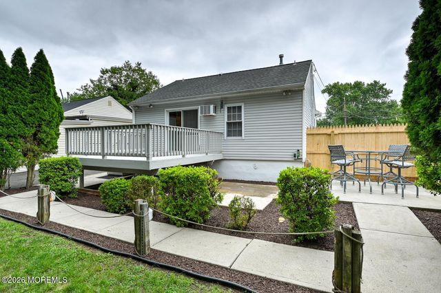 290 W Prospect Avenue, Aberdeen, NJ 07735
