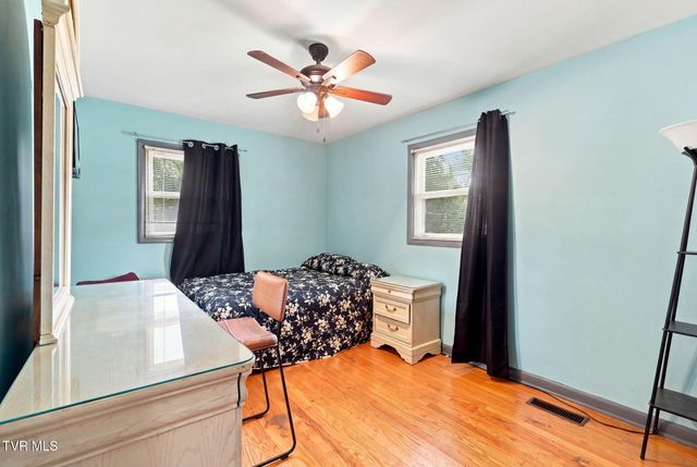 3825 Hemlock Park Lane, Kingsport, TN 37663