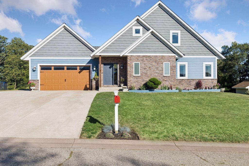 487 Northern Lights Drive, Prescott, WI 54021