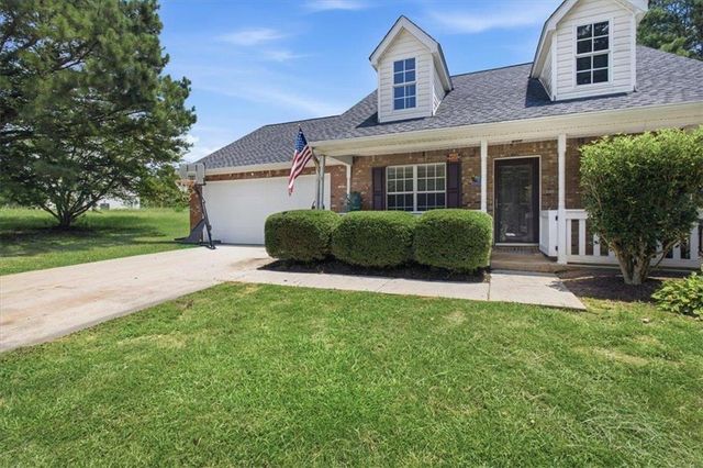 306 Ponderosa Tr, Jackson, GA 30233