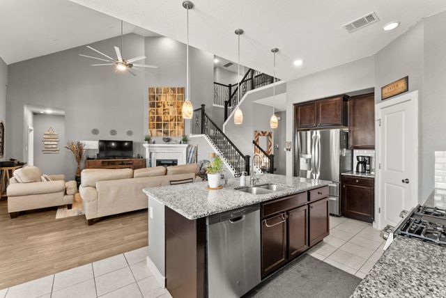 386 Nautical LOOP, Kyle, TX 78640