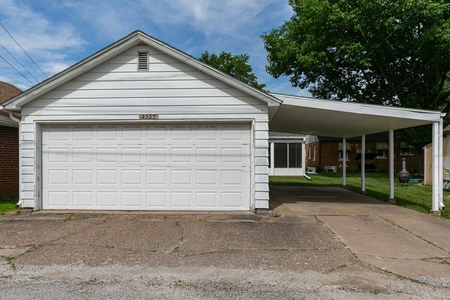 2338 7th Street, East Moline, IL 61244