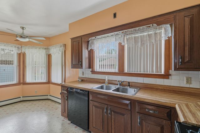2338 7th Street, East Moline, IL 61244