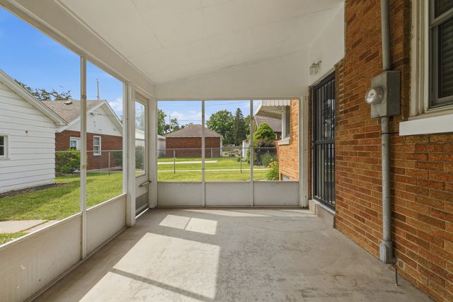 2338 7th Street, East Moline, IL 61244