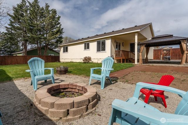 772 Melbourne Court, East Wenatchee, WA 98802