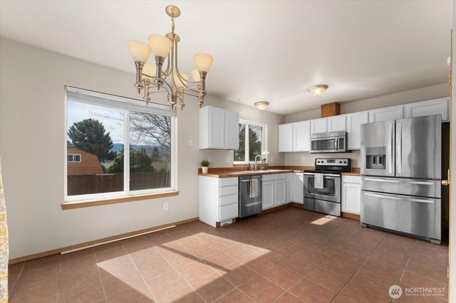 772 Melbourne Court, East Wenatchee, WA 98802