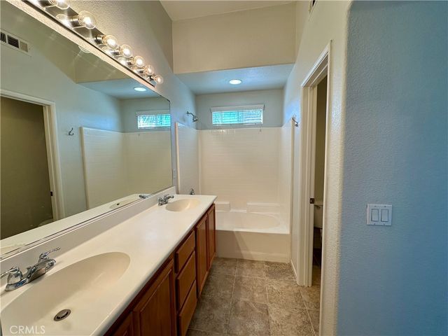 25192 Meadow Walk 1, Murrieta, CA 92562