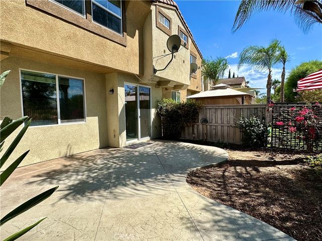 25192 Meadow Walk 1, Murrieta, CA 92562