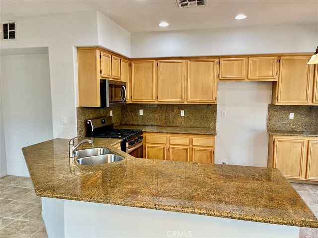 25192 Meadow Walk 1, Murrieta, CA 92562