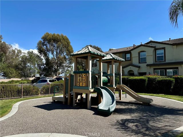 25192 Meadow Walk 1, Murrieta, CA 92562