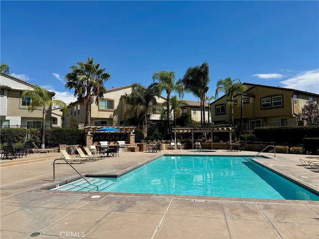 25192 Meadow Walk 1, Murrieta, CA 92562