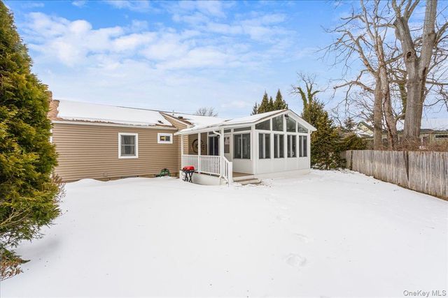 18 Robert Drive, Huntington, NY 11743