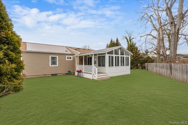 18 Robert Drive, Huntington, NY 11743