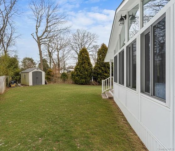 18 Robert Drive, Huntington, NY 11743