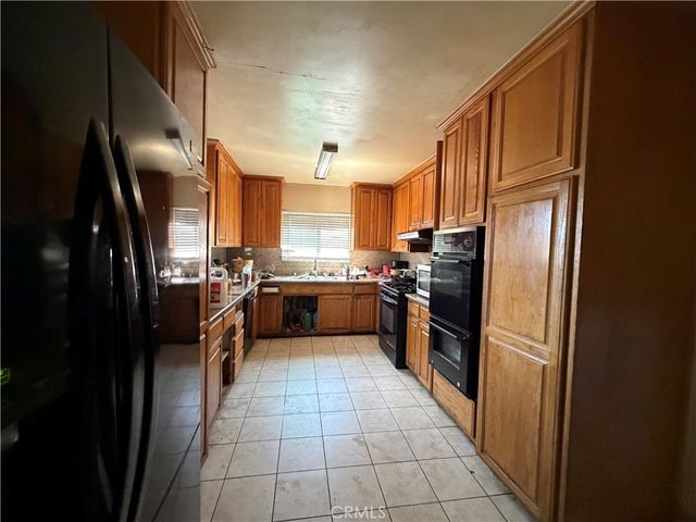 713 E Palmer, Compton, CA 90221