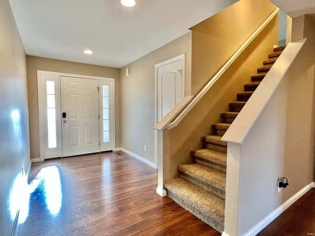 8444 Lancaster Drive, Newburgh, IN 47630