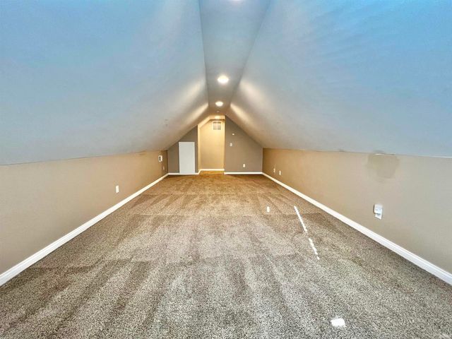 8444 Lancaster Drive, Newburgh, IN 47630