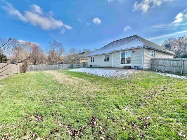 8444 Lancaster Drive, Newburgh, IN 47630