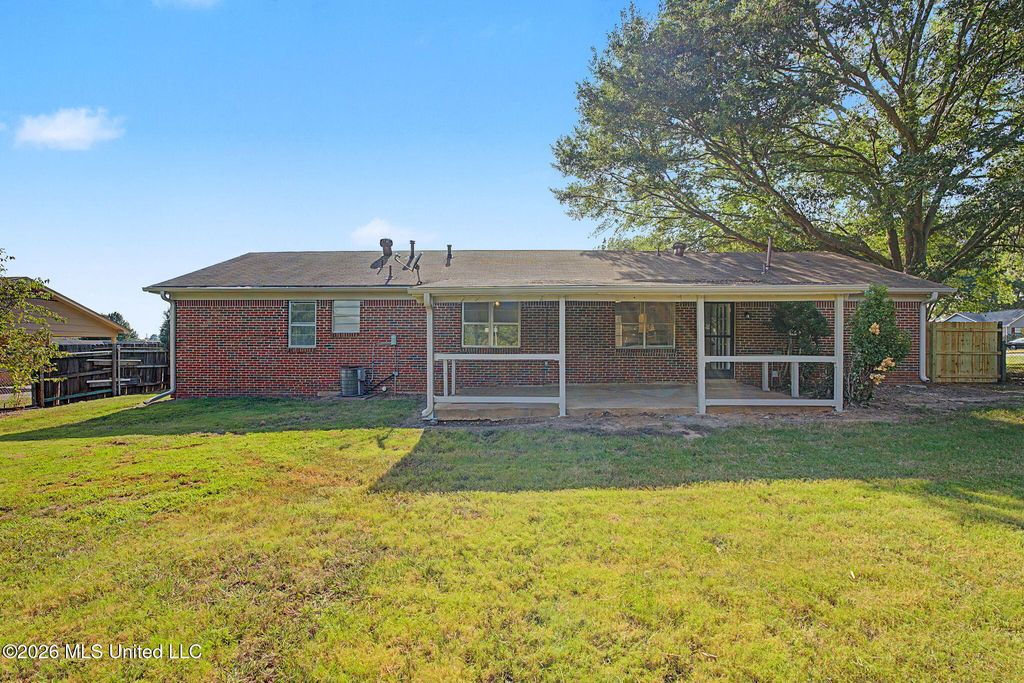 6800 Countrywood Road, Horn Lake, MS 38637 — photo 5