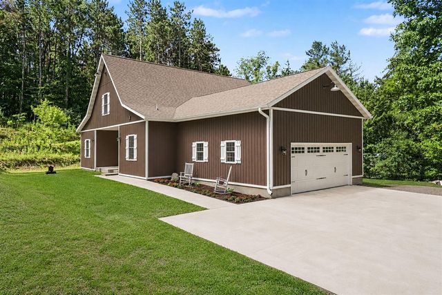 9370 Alex Drive, Richland, MI 49083