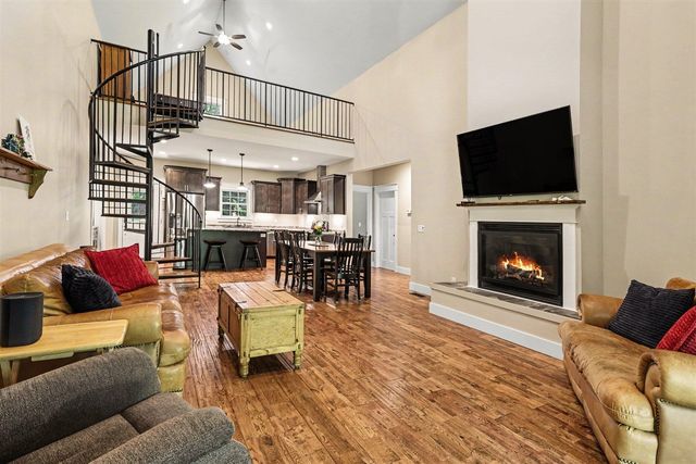 9370 Alex Drive, Richland, MI 49083