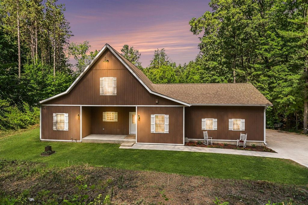 9370 Alex Drive, Richland, MI 49083