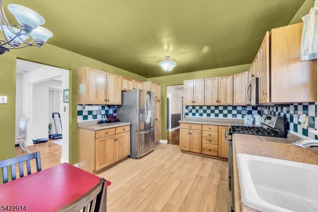 33 Mary Ellen Dr, Edison Twp., NJ 08820