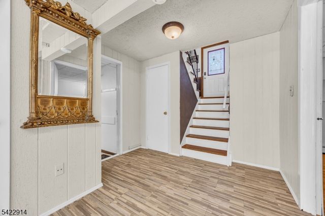 33 Mary Ellen Dr, Edison Twp., NJ 08820