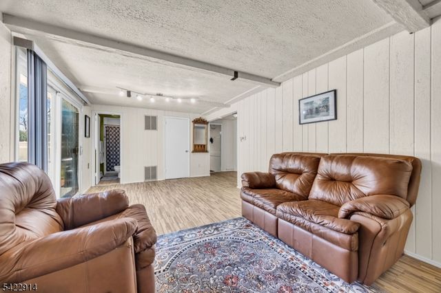 33 Mary Ellen Dr, Edison Twp., NJ 08820