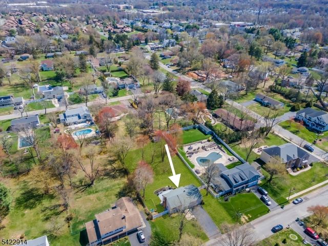 33 Mary Ellen Dr, Edison Twp., NJ 08820