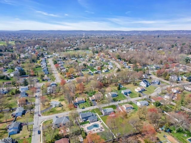 33 Mary Ellen Dr, Edison Twp., NJ 08820