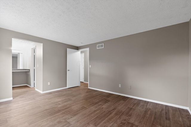 4906 River Trail Court, Columbus, OH 43228