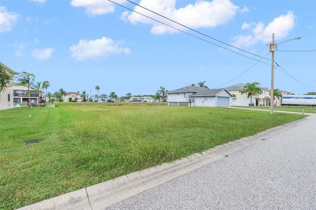 4009 CROAKER DRIVE, Hernando Beach, FL 34607