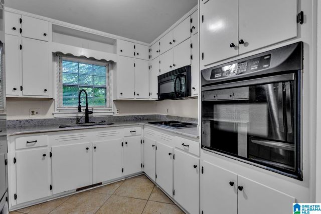 834 BURNING TREE TRAIL, Alabaster, AL 35007