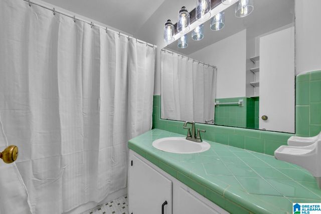 834 BURNING TREE TRAIL, Alabaster, AL 35007