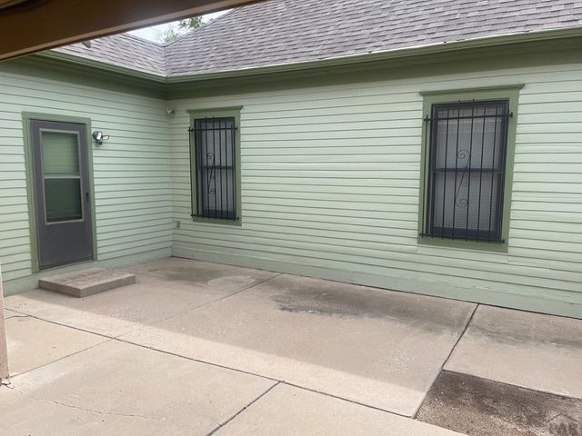 825 N Greenwood St, Pueblo, CO 81003
