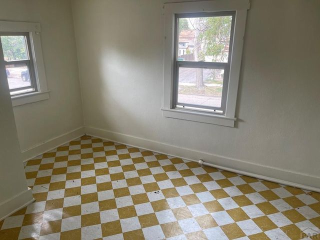 825 N Greenwood St, Pueblo, CO 81003