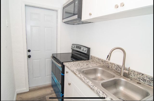 721 NW 19th Terrace 1-2, Fort Lauderdale, FL 33311