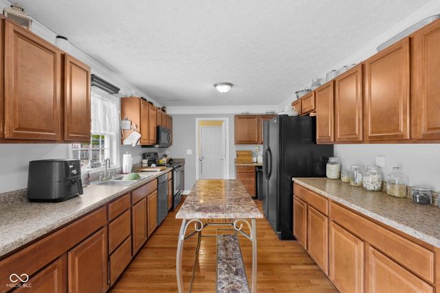 151 Trinton Circle, Bedford, IN 47421