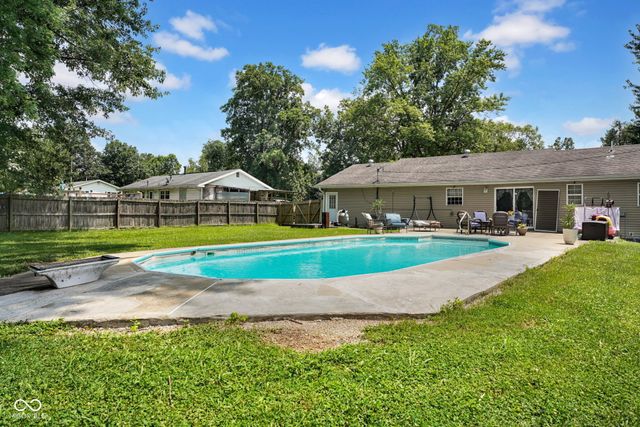 151 Trinton Circle, Bedford, IN 47421