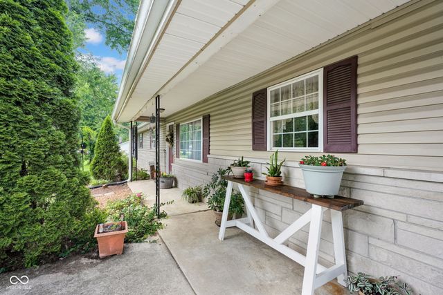 151 Trinton Circle, Bedford, IN 47421