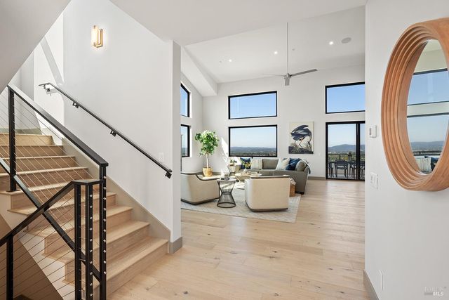 5095 Knollwood Ct, Santa Rosa, CA 95403