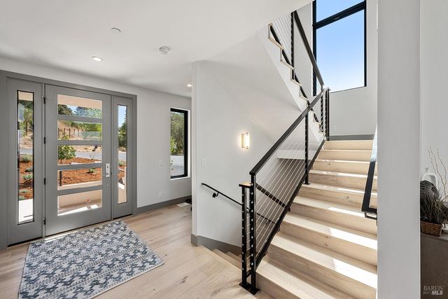 5095 Knollwood Ct, Santa Rosa, CA 95403