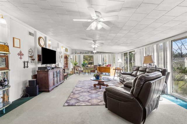 2641 N Us-69, Doucette, TX 75942