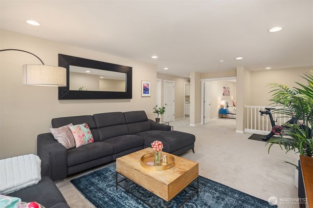 4938 233RD Avenue SE, Issaquah, WA 98029