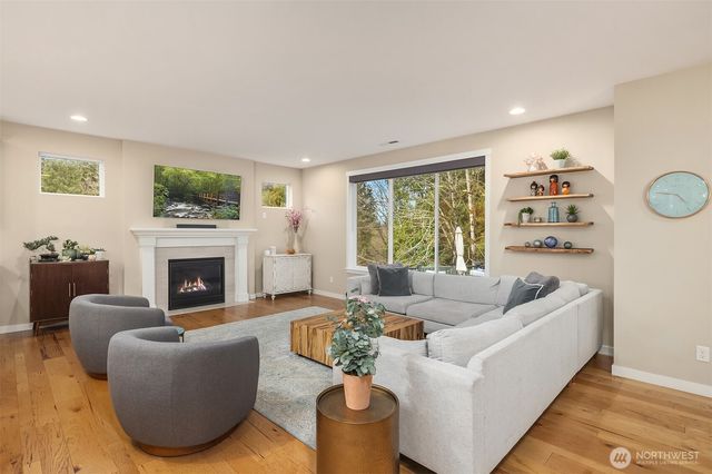 4938 233RD Avenue SE, Issaquah, WA 98029