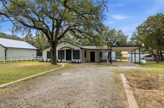 143 County Road 1704, Clifton, TX 76634