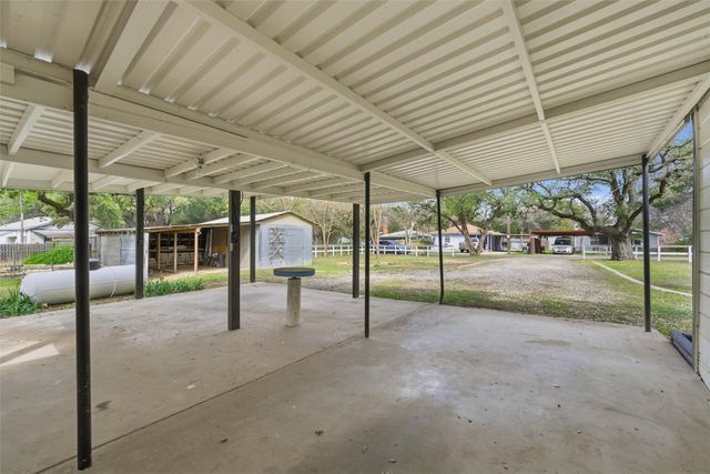 143 County Road 1704, Clifton, TX 76634