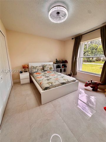 28565 SW 158th Ct 1, Homestead, FL 33033