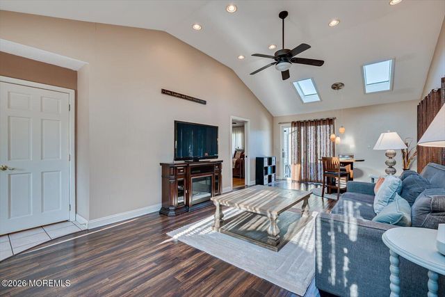 55 Kierst Street, Parlin, NJ 08859
